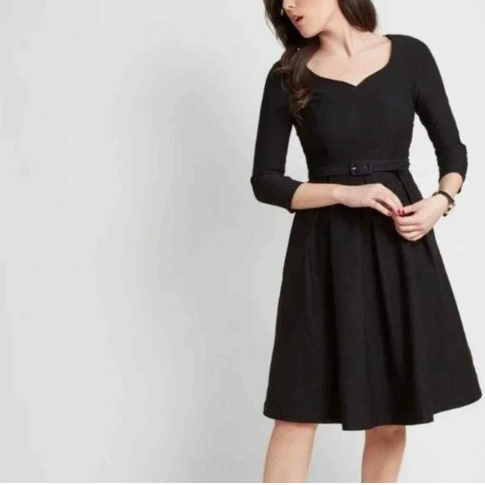 ModCloth Black Fit & Flare Dress Size Medium V Neck 3/4 Sleeve No Belt